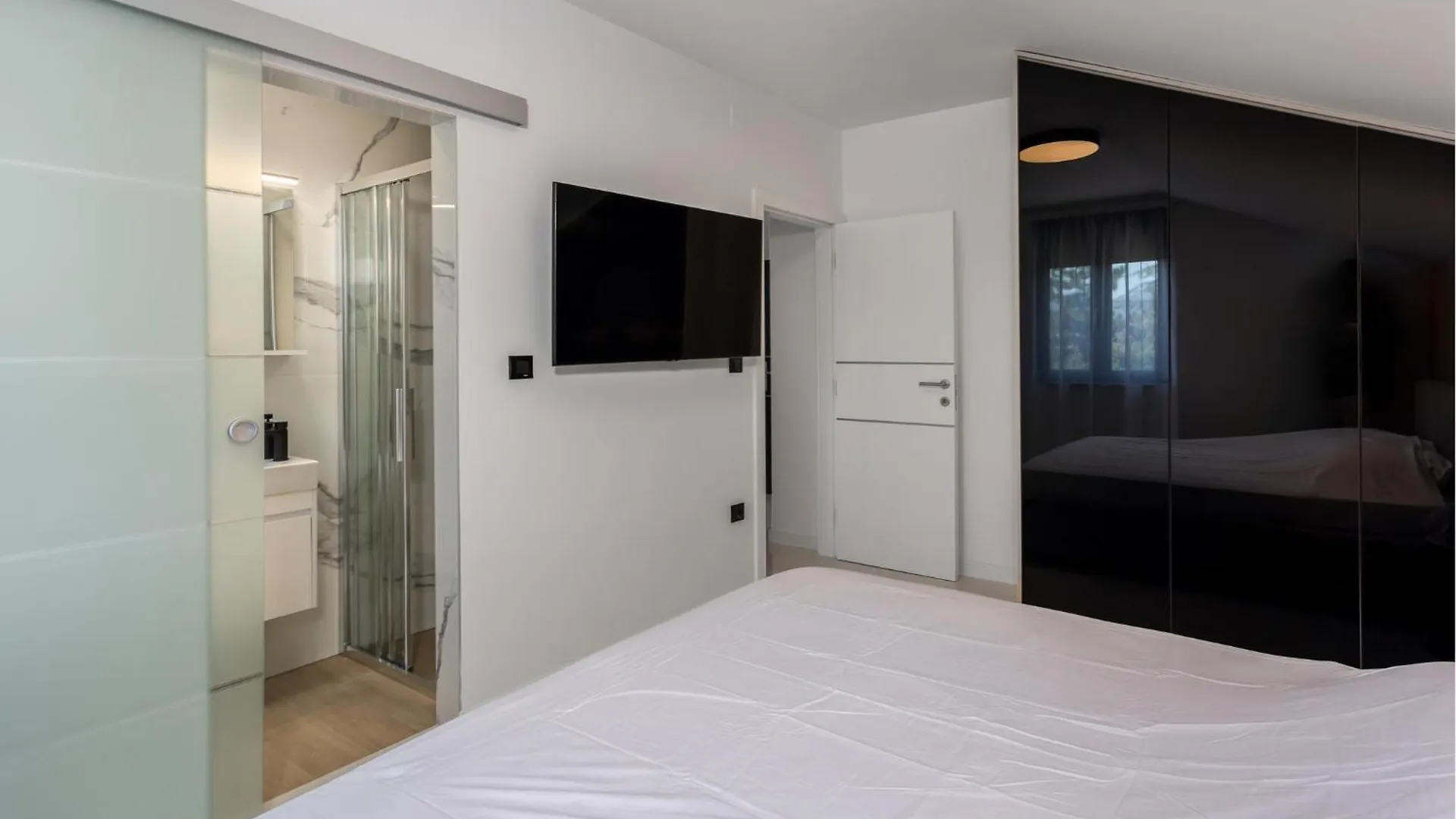 Cozy Apartment In Novi Vinodolski With Wifi 0*,  Croatia